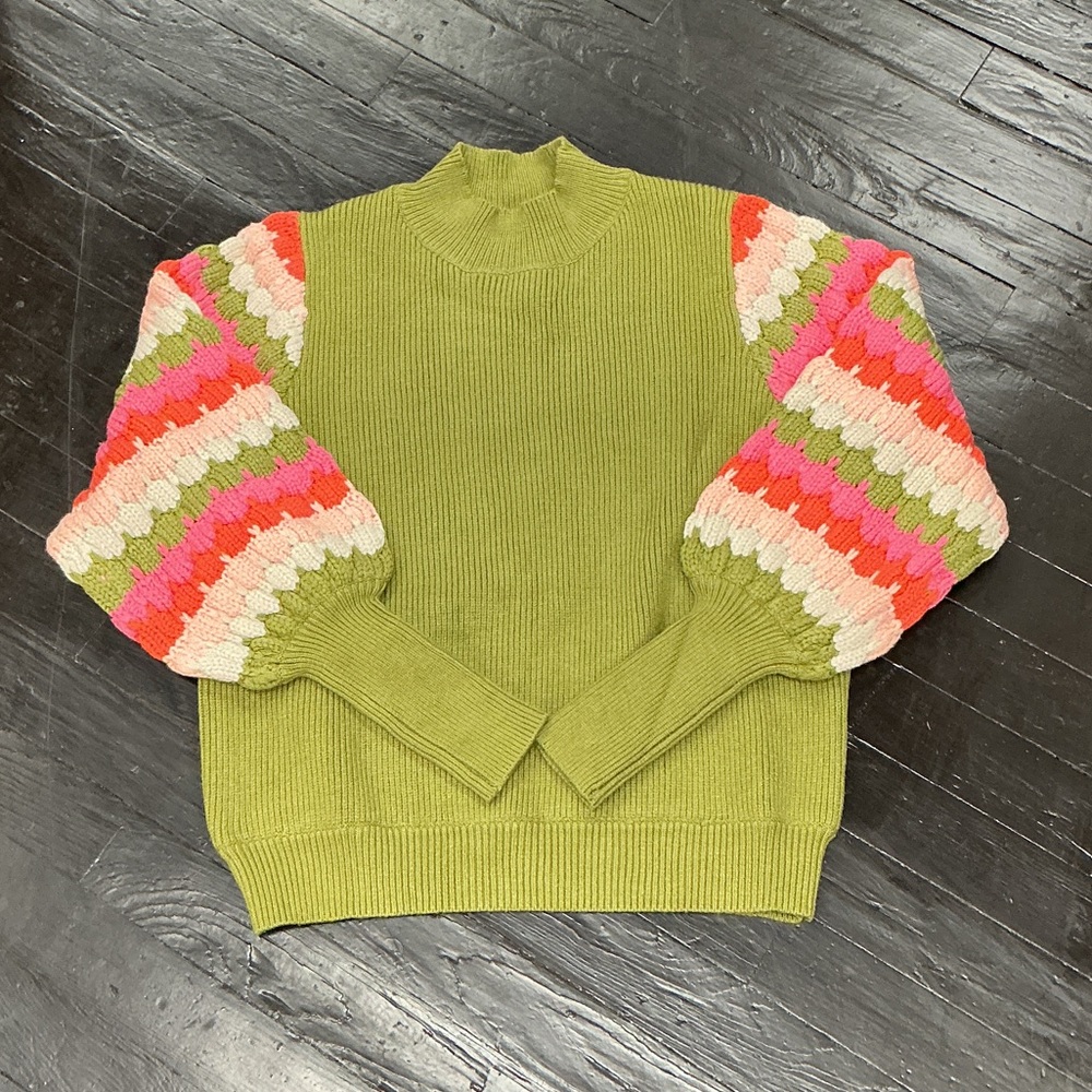 Knitted bishop sleeve sweater 
Olive green